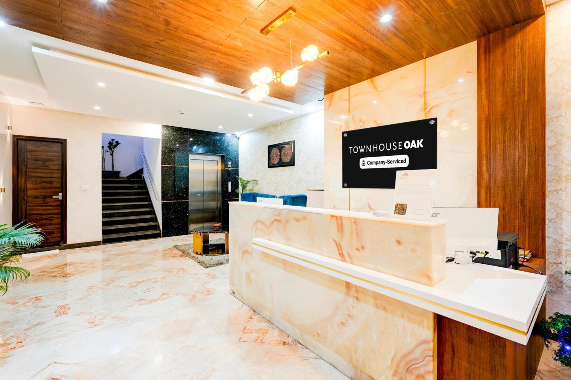 Super Townhouse Oak Aecs Formerly Bangalore Times Luaran gambar