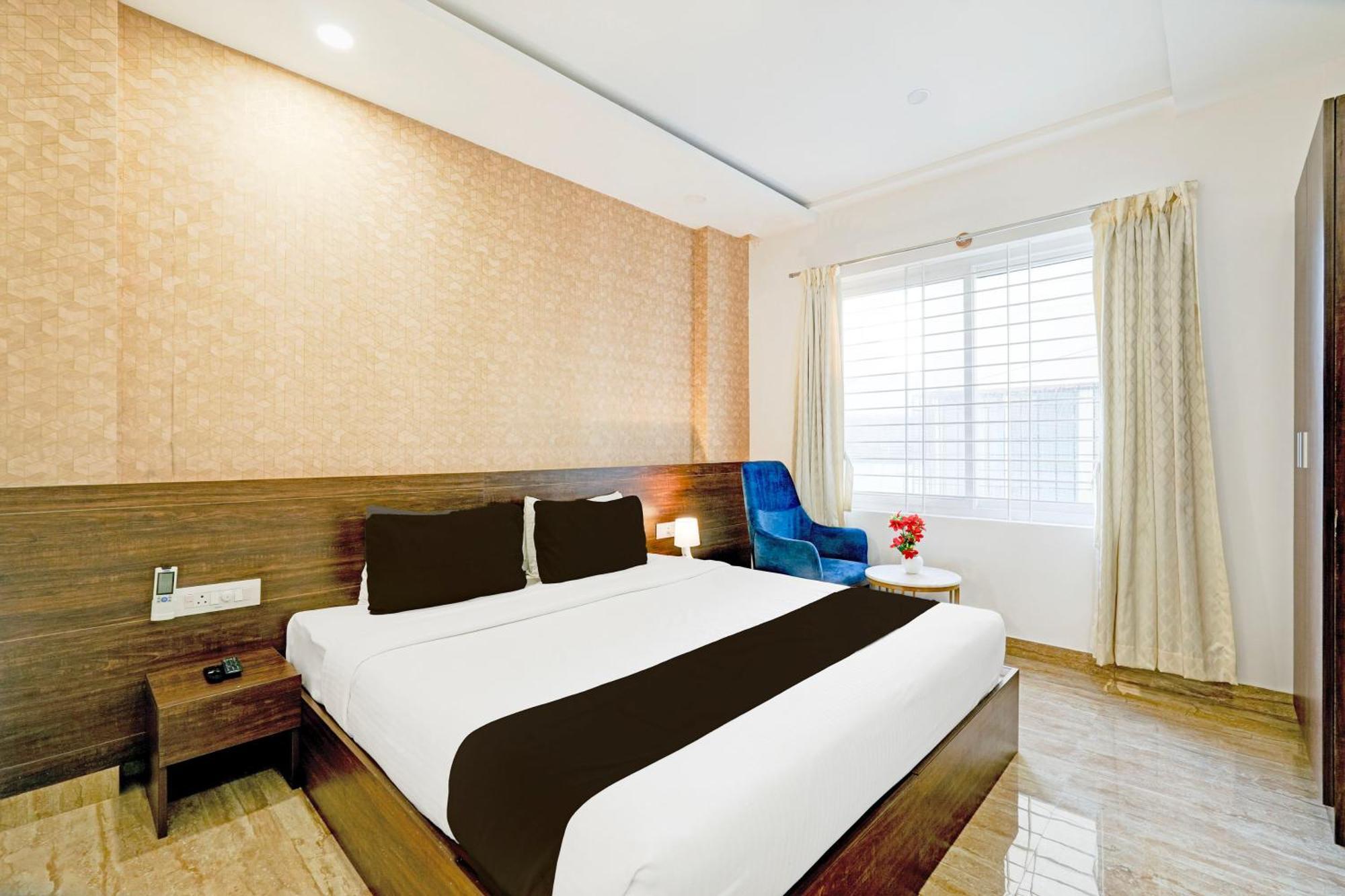 Super Townhouse Oak Aecs Formerly Bangalore Times Luaran gambar